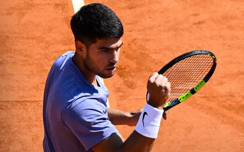 Alcaraz supera cansaço e derrota Ethan Quinn na estreia no ATP 500 de Barcelona
