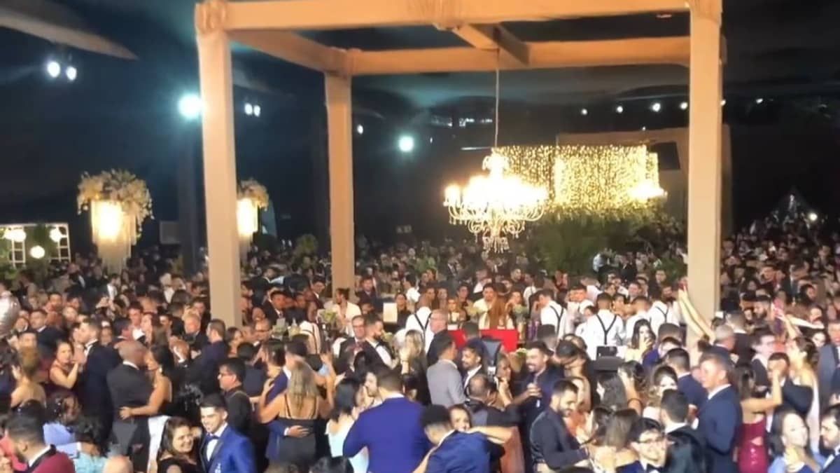 Estudante da UFOP que deu golpe em formandos afirmou que 'perdeu convites'
