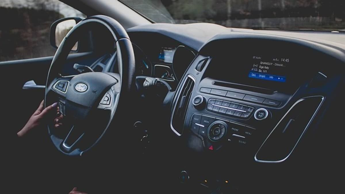 Golpe do carro: veja como criminosos agem para enganar compradores na OLX  