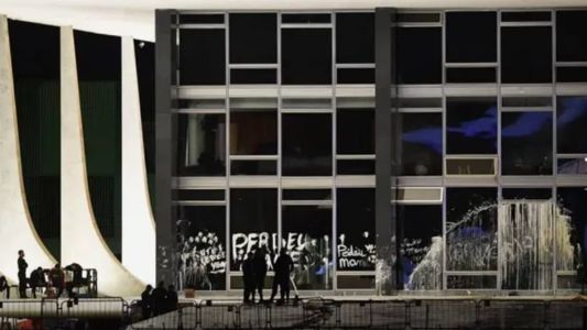 Golpistas deixaram rastro de destruição em Brasília