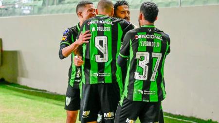 Gols da vitória do Coelho no Independência, sobre os colombianos, foram de Aloísio e Breno