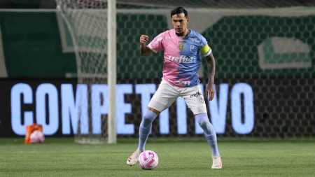 Gómez diz que elenco do Palmeiras 'precisa ser homem' para sair de crise
