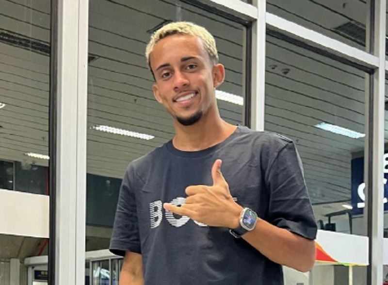 Cria do Ninho do Urubu, Matheus Gonçalves agradece ao Flamengo: 'Carinho'