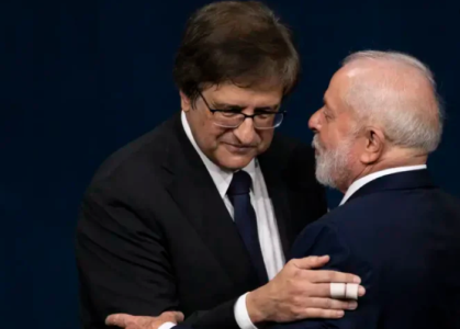 Lula reconduziu Paulo Gonet ao cargo de PGR