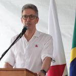 Zema assina acordo que flexibiliza uso de verbas da Saúde enviadas a prefeituras de Minas