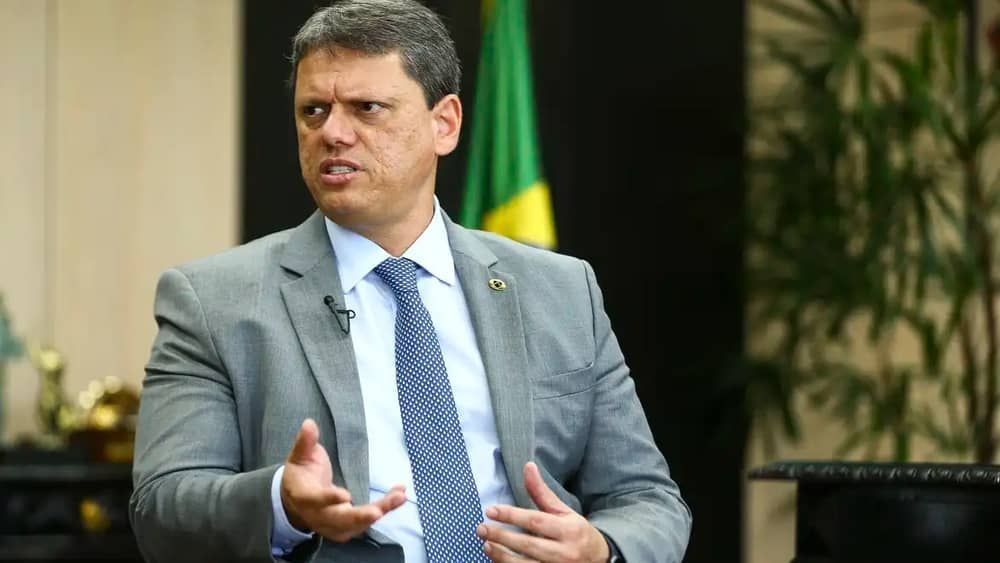 Tarcísio descarta tarifa zero em São Paulo: 'não se sustenta'