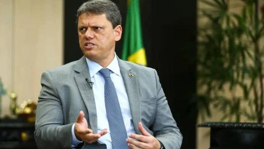Governador de São Paulo descarta gratuidade na tarifa de ônibus