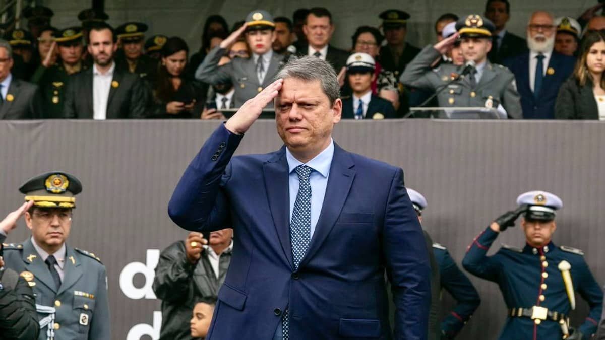 Governador de SP diz que vai criar programa de escolas cívico-militares e ampliar unidades no estado