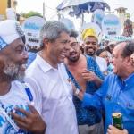 Governador da Bahia sanciona lei que proíbe pistola de água no carnaval