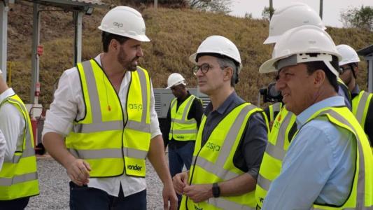 Governador Romeu Zema visitou nesta terça-feira (3) usina da Asja, em Sabará