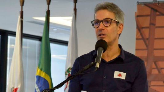 Governador Romeu Zema anunciou compromisso para manter pagamento do funcionalismo em dia em seu segundo mandato
