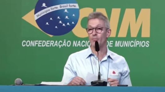 Governador Romeu Zema discursou na abertura da Marcha dos Prefeitos, em Brasília