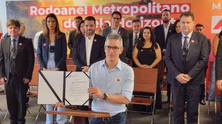 Governador Romeu Zema (Novo) assinou o contrato de concessão do Rodoanel Metropolitano de BH