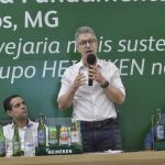 Em inauguração de fábrica da Heineken, Zema critica Lula e defende parcerias com setor privado