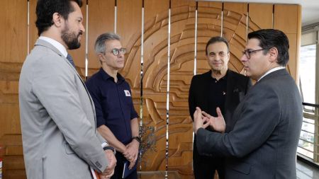 Governador Romeu Zema recebeu nesta quarta-feira (31) representantes de Banco Europeu de Investimento