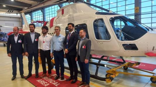 Governador Romeu Zema visitou nesta quinta-feira (7) fábrica da Leonardo Agusta, em Milão