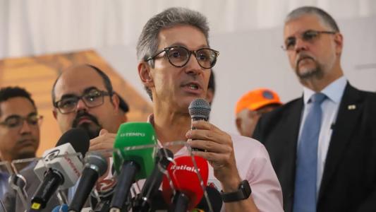 Governador Romeu Zema anunciou que escolas cívico-militares continuarão funcionando em Minas