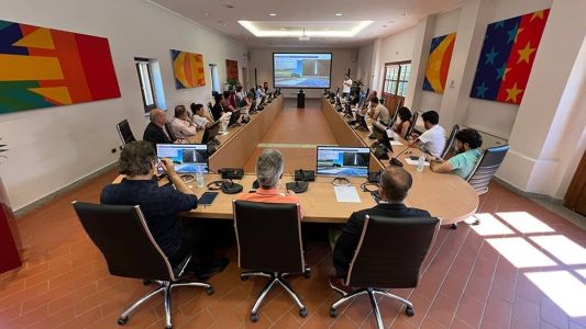 Governador visitou centro de experimentação da Stellantis, em Balocco, na Itália