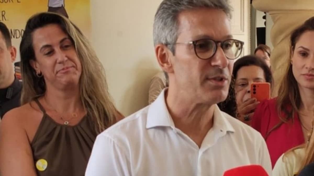 Zema regulamenta lei que distribui absorvente de graça para mulheres em situação de vulnerabilidade