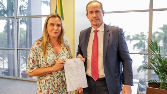 Governadora em exercício, Celina Leão, entrega ofício ao secretário-executivo do Ministério da Justiça e Segurança Pública