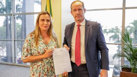 Governadora em exercício, Celina Leão, entrega ofício ao secretário-executivo do Ministério da Justiça e Segurança Pública