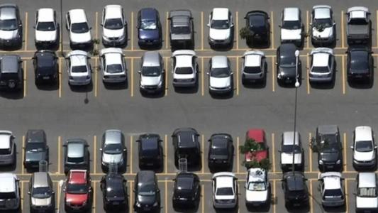 Governo busca alternativa para reduzir preço dos carros populares