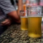 Na CCJ da Assembleia, relator defende aval a projeto de Zema que retoma ICMS sobre cerveja e cigarros