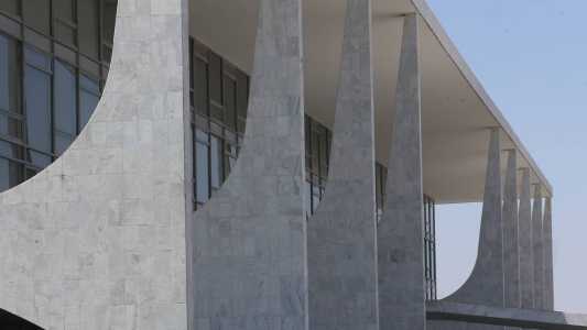 Governo federal faz aceno às forças de segurança com promessa de reajuste