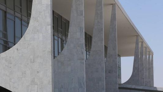 Governo federal faz aceno às forças de segurança com promessa de reajuste