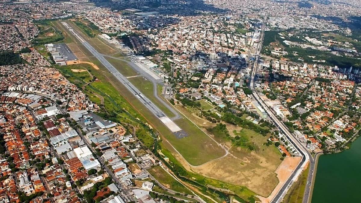 Ministro de Lula vai ao Aeroporto da Pampulha e diz que plano é utilizá-lo para voos regionais