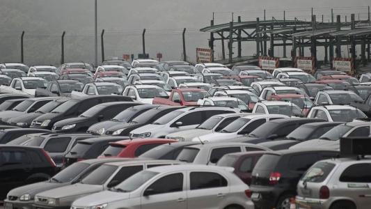 Governo federal quer incentivar a produção de carros menos poluentes