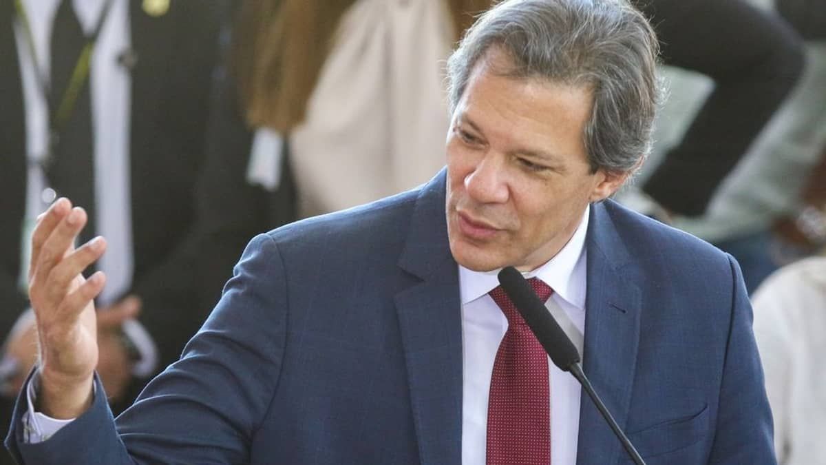 Haddad se reúne com varejo para explicar isenção para compras em sites internacionais