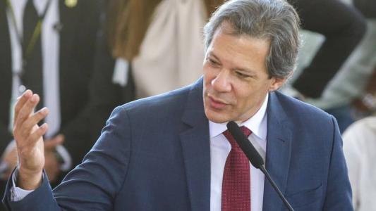 Governo federal resolveu isentar cobranças de até US$ 50 para compras internacionais