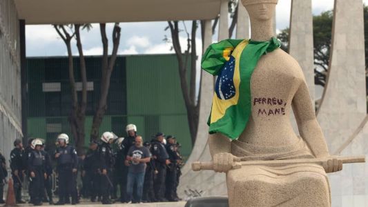 Governo Lula e PGR vão tentar barrar lei que cria do Dia do Patriota em Porto Alegre