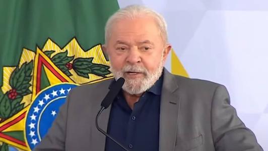 Governo Lula estuda isentar do Imposto de Renda apenas quem ganha até dois salários mínimos