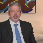 Governo vai ter participação mais efetiva para construção de base, diz Lira após café com Lula