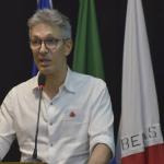 Zema diz que cobrança do governo Lula pode comprometer pagamento de servidores e compra de remédios