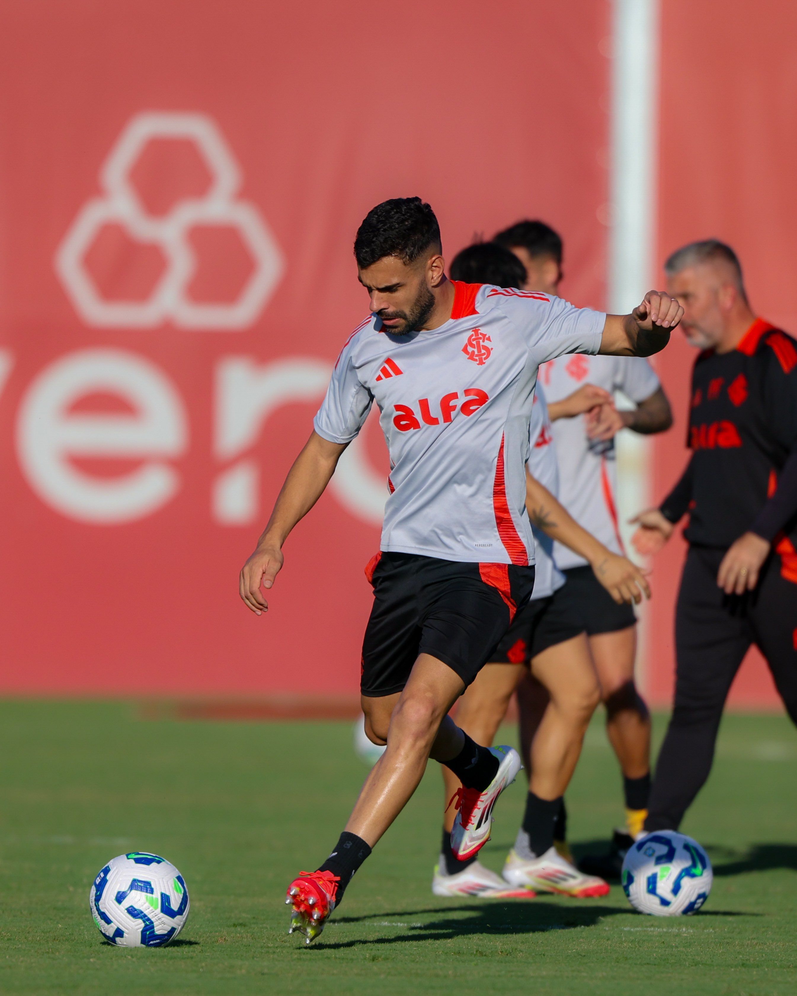 Inter tem reforços e novas baixas para enfrentar o Botafogo pelo Brasileirão