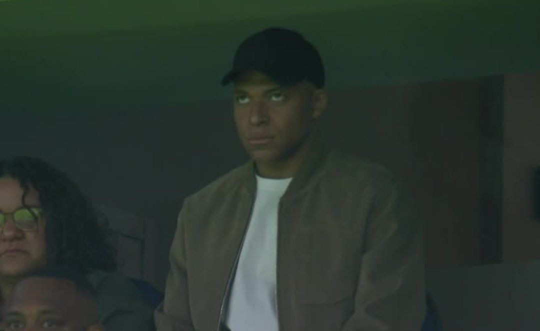Real Madrid: Mbappé é vaiado no Santiago Bernabéu mesmo sem jogar