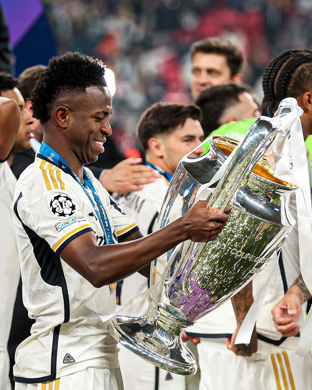 Ancelotti se derrete por Vini Jr e crava Bola de Ouro: 'Não há dúvidas'