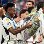 Ancelotti se derrete por Vini Jr e crava Bola de Ouro: 'Não há dúvidas'