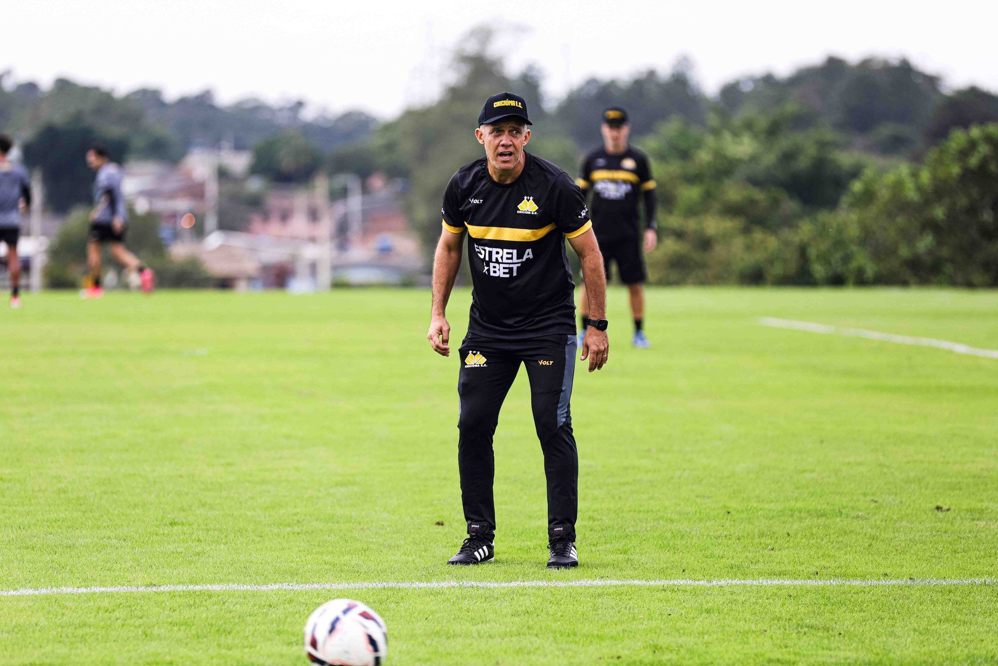 Com novo técnico, Criciúma recebe o Volta Redonda pela Série B