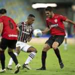 Atlético-GO marca no último lance e vence o Fluminense de virada pelo Brasileirão