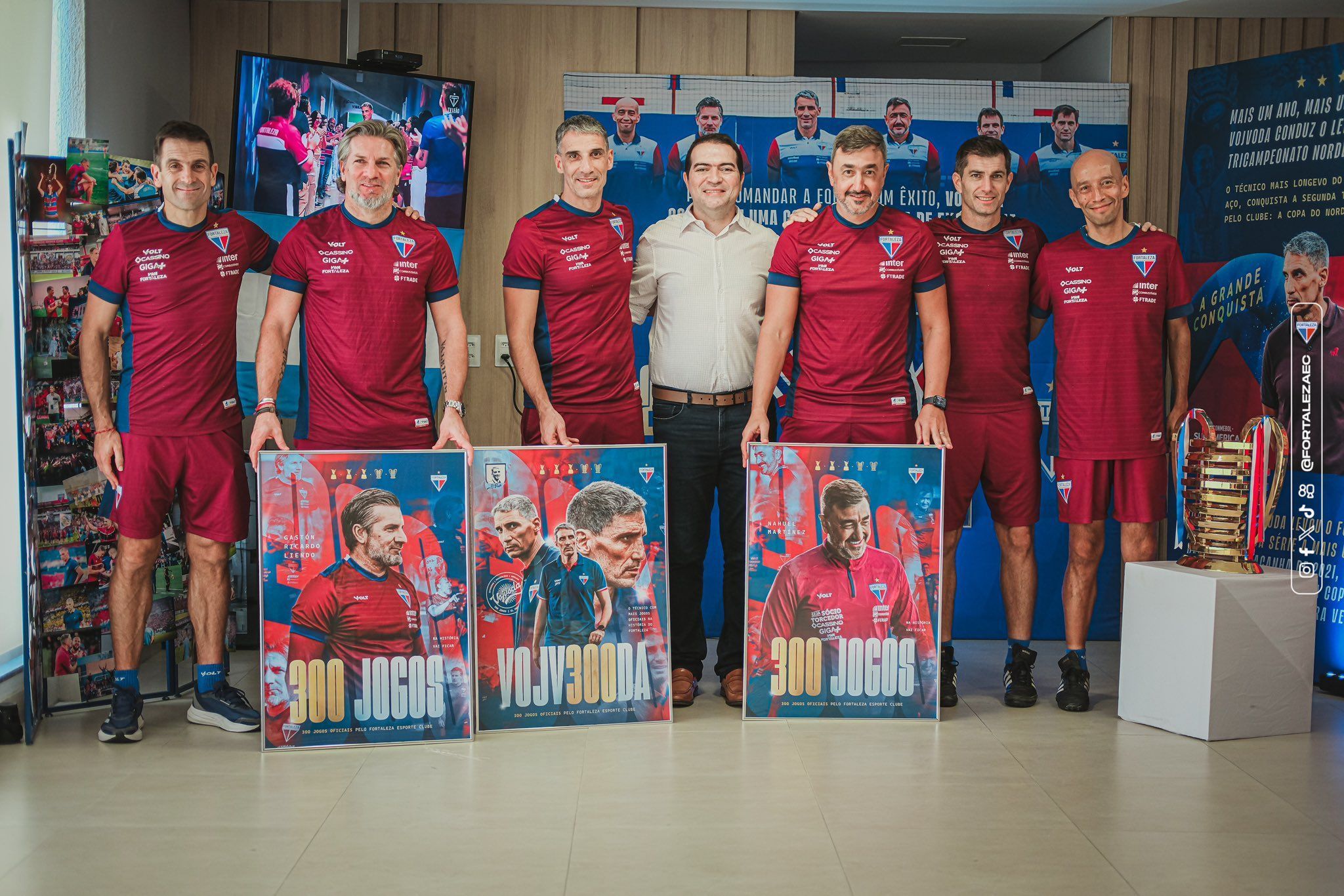 Vojvoda recebe homenagem especial por marca histórica pelo Fortaleza