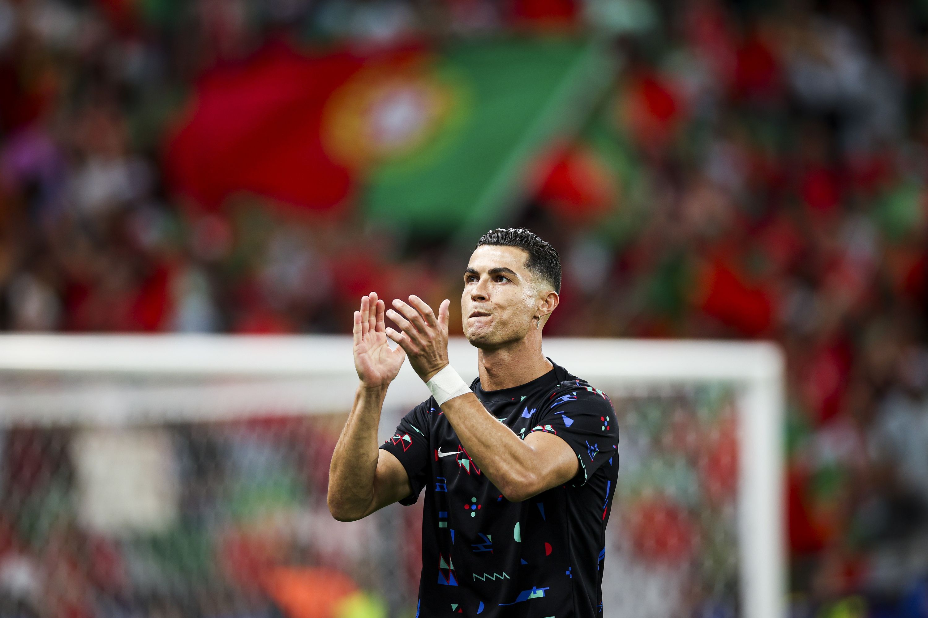 Cristiano Ronaldo manda recado à torcida após eliminação de Portugal na Euro; veja