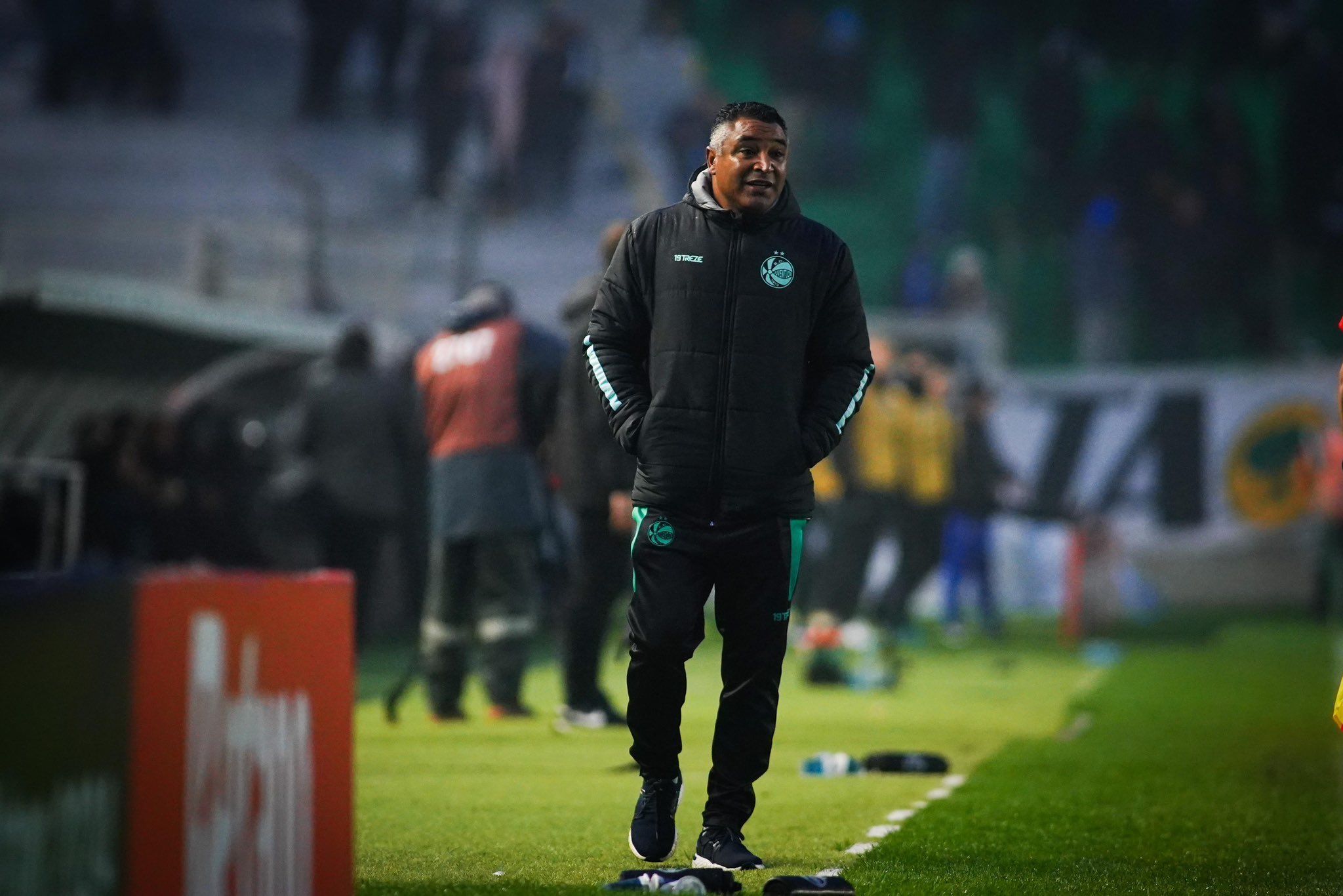 Barcellos fala sobre possível procura do Inter por Roger Machado, do Juventude