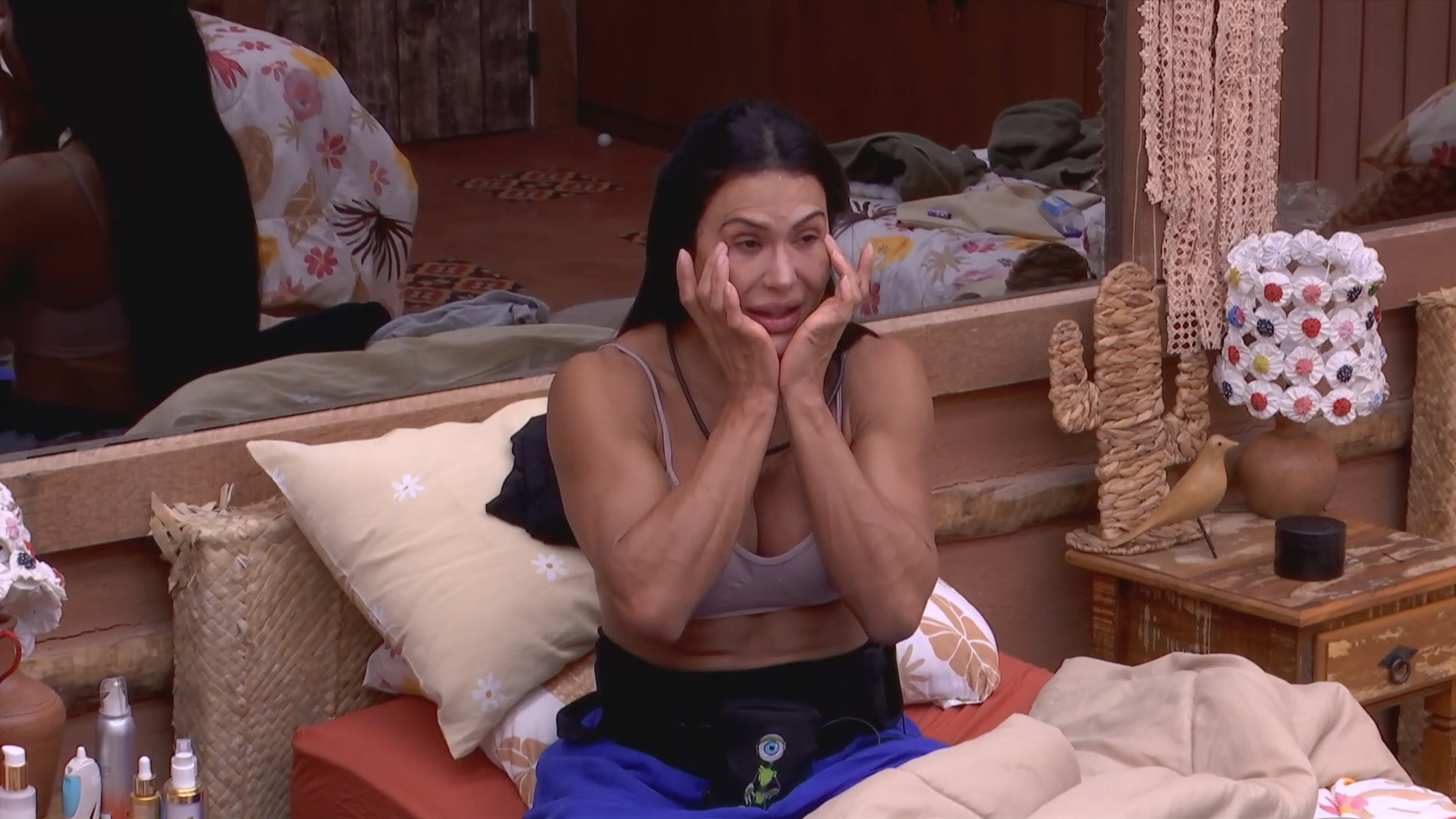Ex-BBB Gracyanne Barbosa vive situação inusitada em voo por causa de dieta