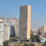 Após dois anos de processo judicial, grades do Edifício JK são removidas