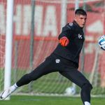 Rochet afirma que grama sintética da Baixada não pode ser desculpa para o Inter