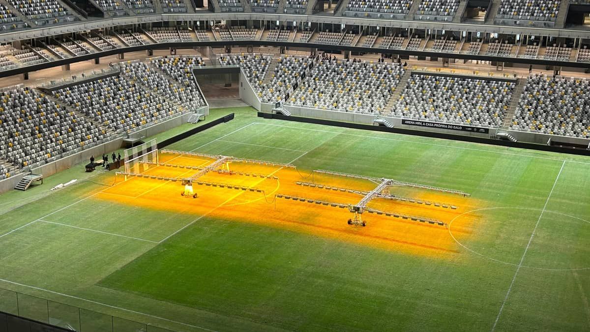 Atlético reinicia tratamento no gramado da Arena MRV após jogo com o Botafogo